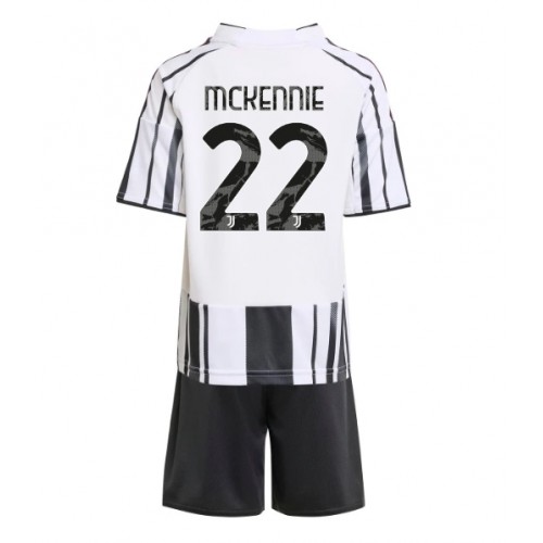 Juventus Weston McKennie #22 Hemmaställ Barn 2025-26 Kortärmad (+ Korta byxor) Juventus Weston McKennie #22 Hemmaställ Barn 2025-26 Kortärmad (+ Korta byxor)